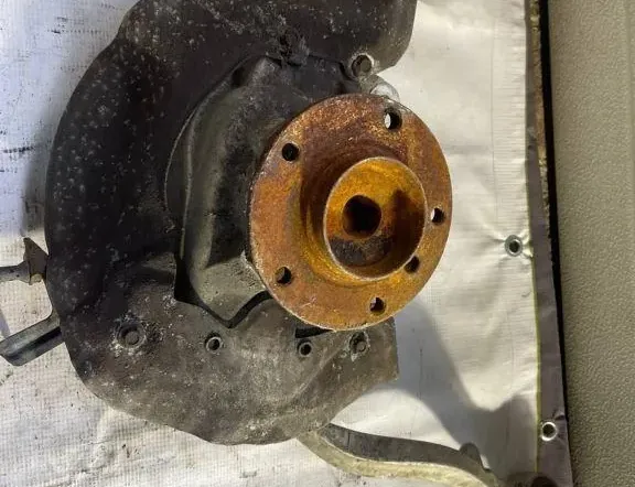 BMW 6 Series E63/E64 (2003-2010) Piasta przedniego prawego koła 6762017 35047751