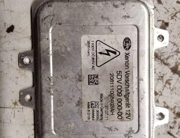 VOLKSWAGEN Touareg 2 generation (2010-2018) Jednostka sterująca światłami ksenonowymi 208111008403AH,5DV00900000 35046423