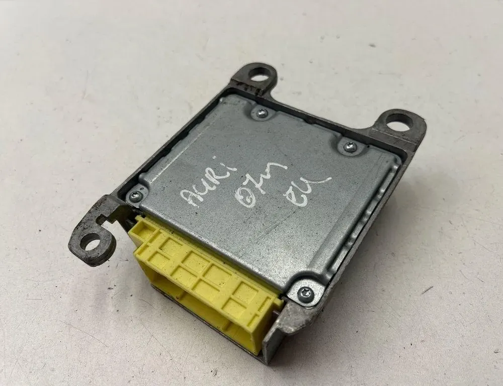 TOYOTA Yaris 2 generation (2005-2012) SRS Control Unit 215537106,8917002560 34105555