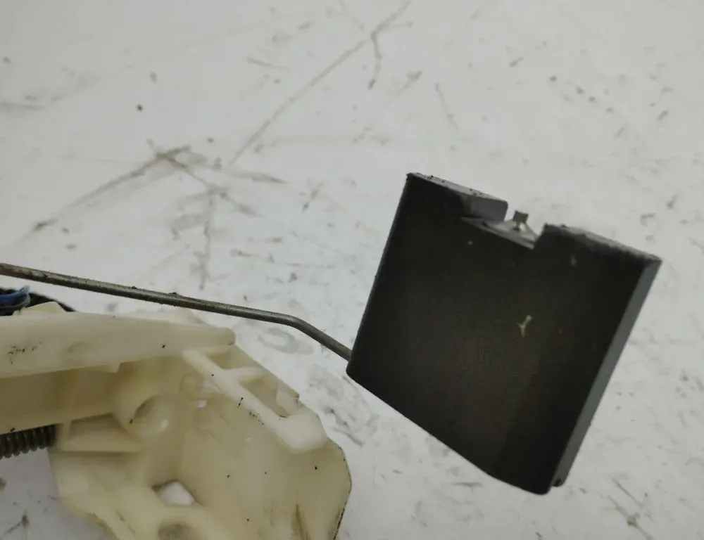 MERCEDES-BENZ C-Class W204/S204/C204 (2004-2015) Czujnik poziomu paliwa A2044700594 34947325