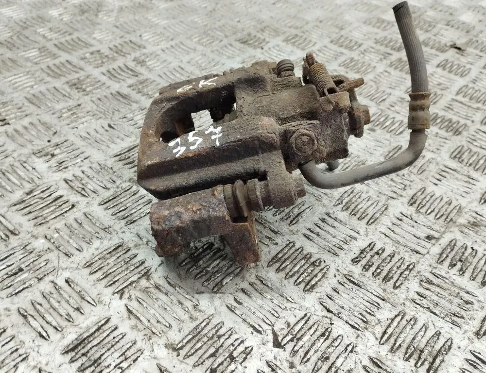 CHRYSLER Voyager 4 generation (2001-2007) Rear Left Brake Caliper 35110094