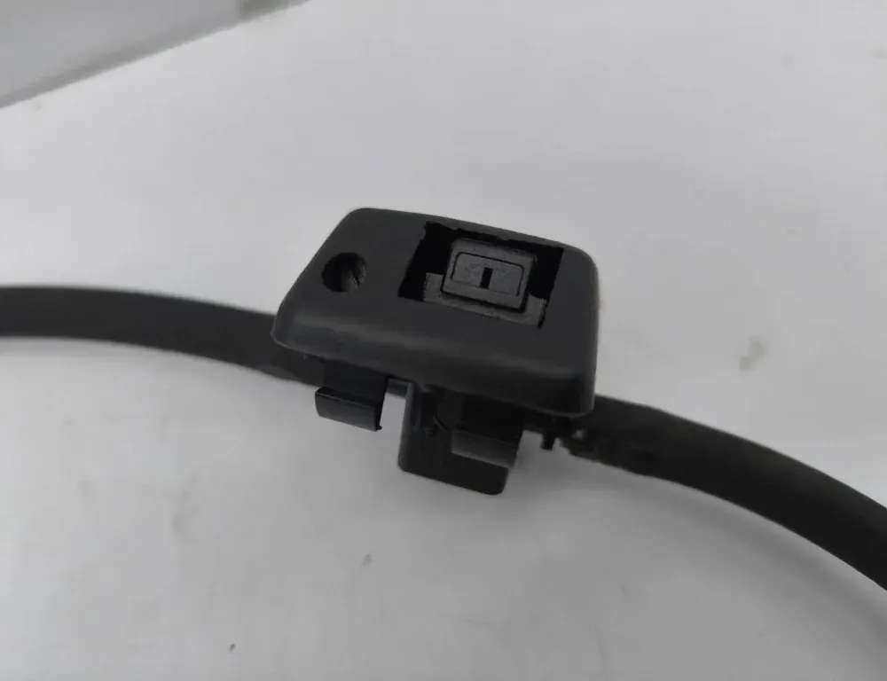 MERCEDES-BENZ C-Class W204/S204/C204 (2004-2015) Dysza do szyby przedniej A2048601692 34947394