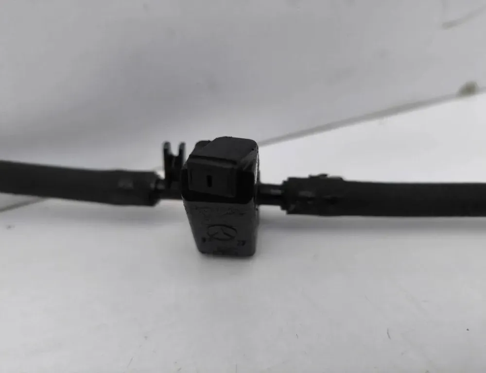 MERCEDES-BENZ C-Class W204/S204/C204 (2004-2015) Dysza do szyby przedniej A2048601692 34947394