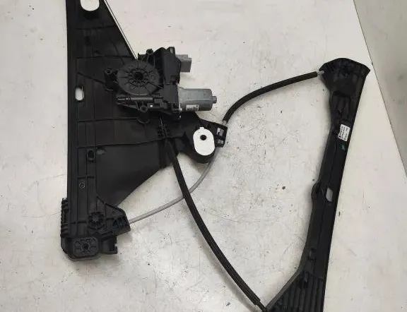 PEUGEOT 208 2 generation (2019-2023) Front Left Door Window Regulator 9829043680 33327823