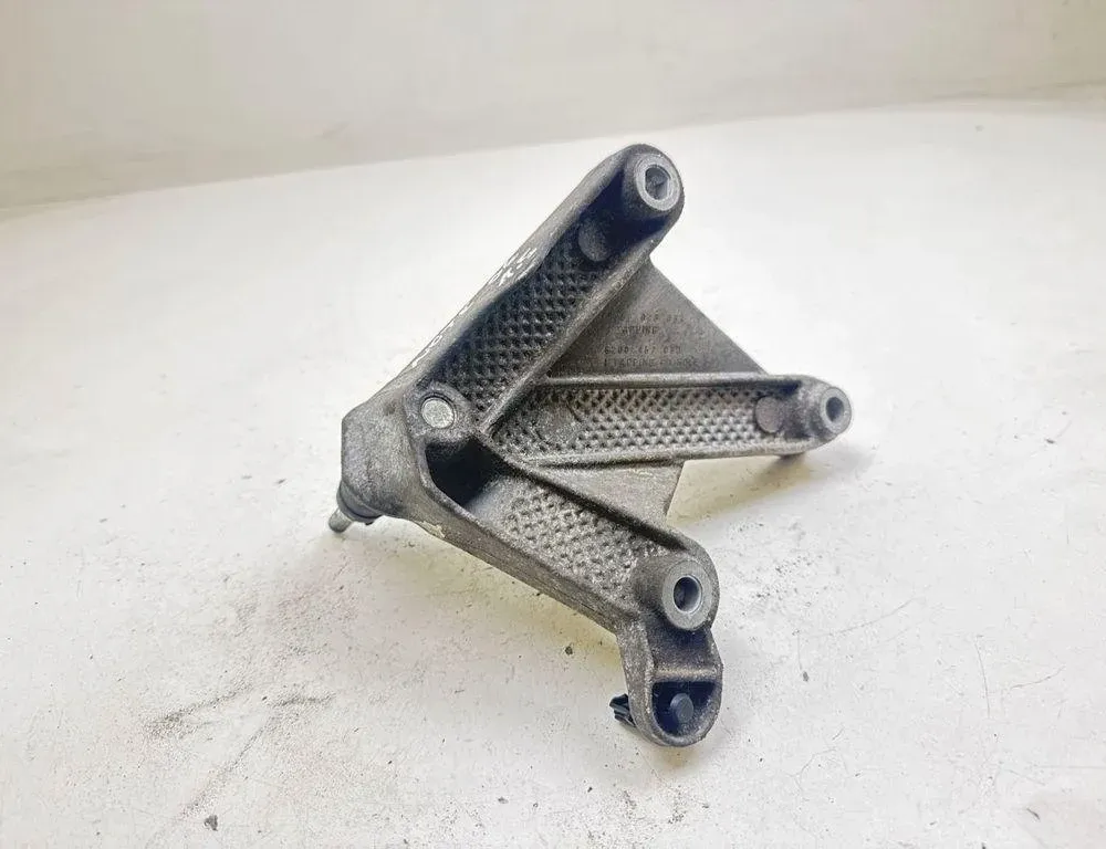 NISSAN Note 1 generation (2005-2014) Gearbox Mount Bracket 8200457080 31376514