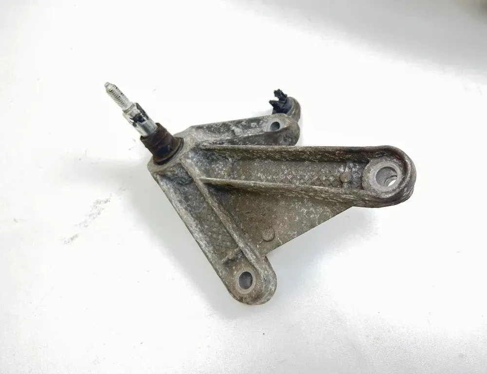 NISSAN Note 1 generation (2005-2014) Engine Bracket Right Side 8200043084 31388616