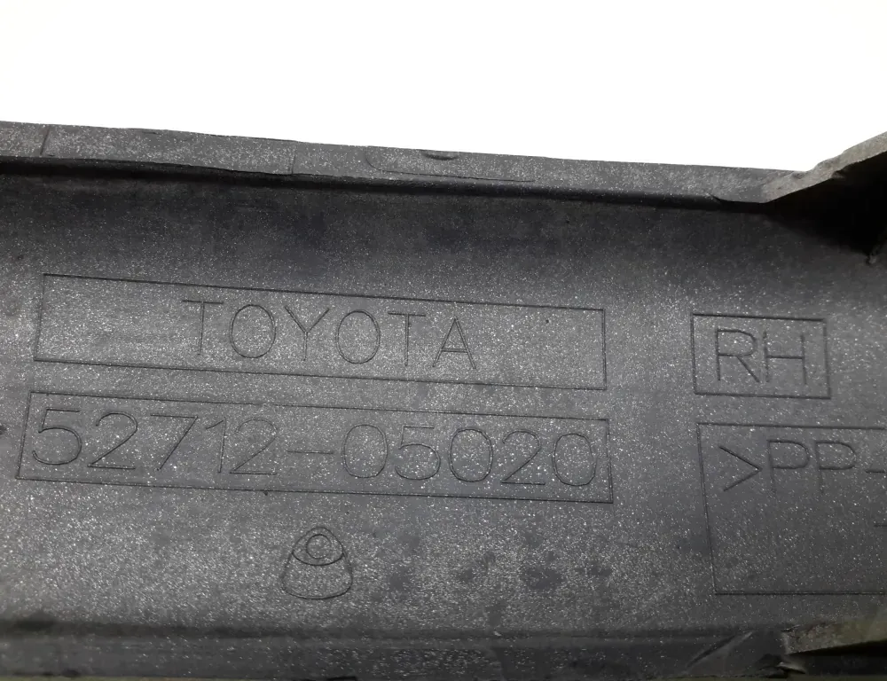 TOYOTA Avensis 2 generation (2002-2009) Front Right Bumper Molding 5271205020,5271205901 35107071