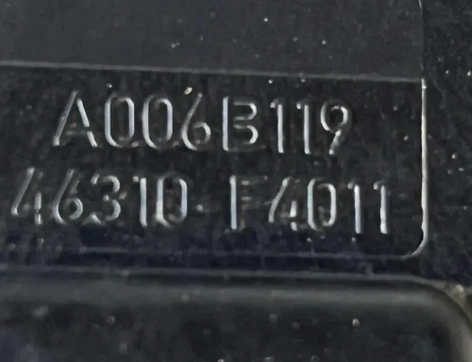 TOYOTA C-HR 1 generation (2016-2023) Zacisk hamulca tylnego lewego 46310F4011 34827185