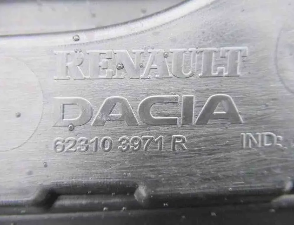 DACIA Logan 2 generation (2013-2020) Przedni górny grill 623103971R 32489926