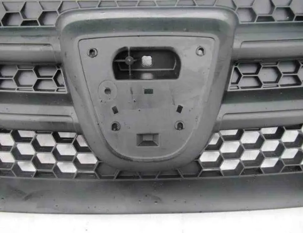 DACIA Logan 2 generation (2013-2020) Przedni górny grill 623103971R 32489926