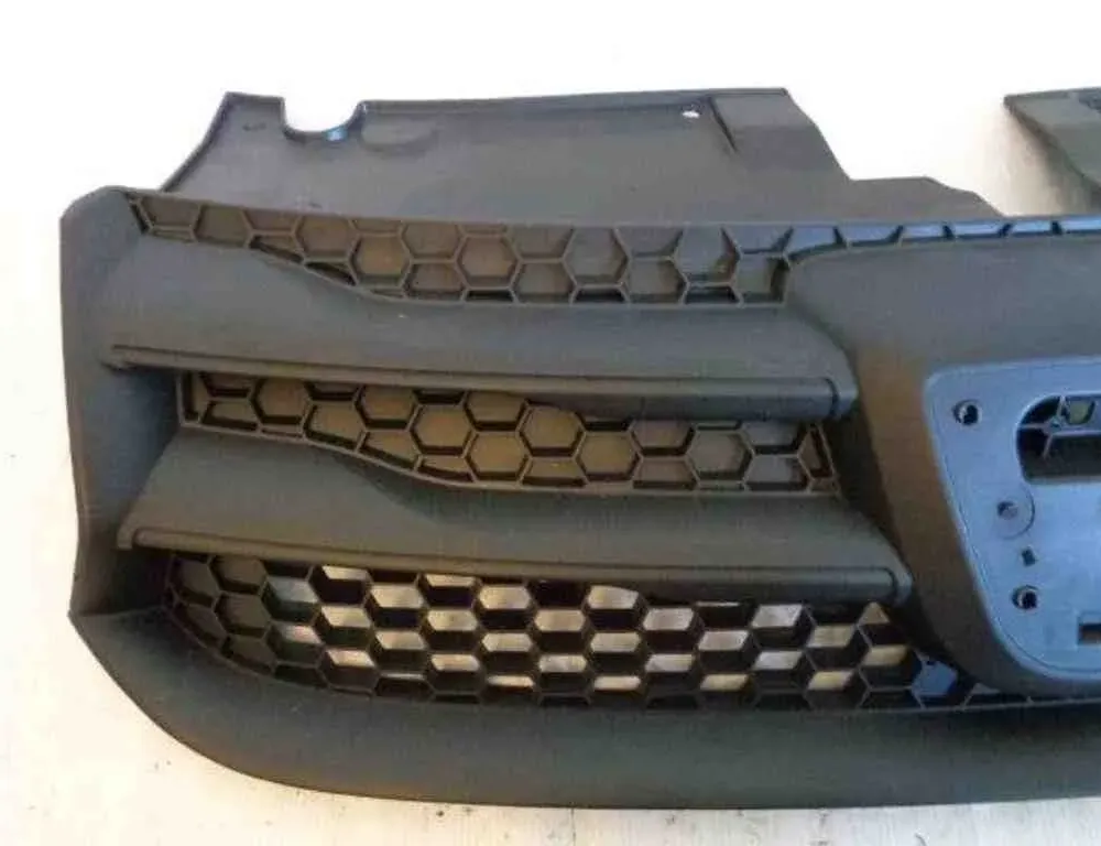 DACIA Sandero 2 generation (2013-2020) Przedni górny grill 623103971R 32489927