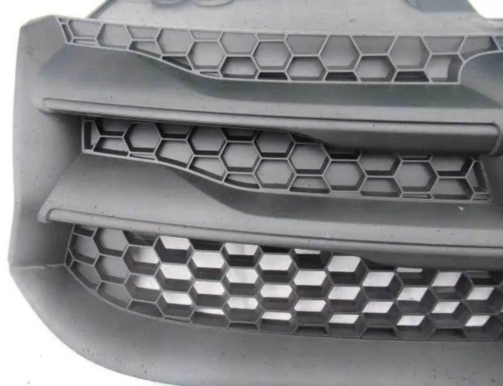 DACIA Sandero 2 generation (2013-2020) Przedni górny grill 623103971R 32489929
