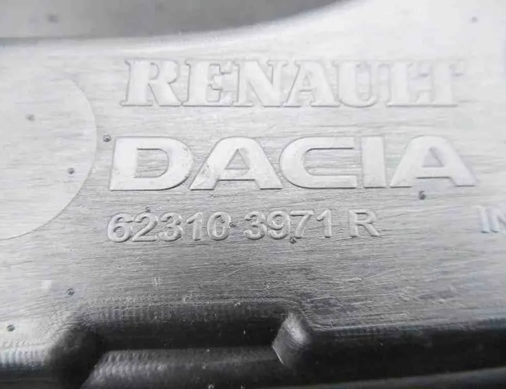 DACIA Sandero 2 generation (2013-2020) Przedni górny grill 623103971R 32489929