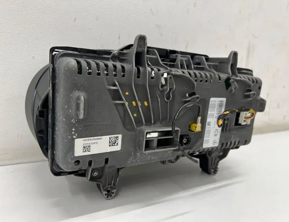 MERCEDES-BENZ C-Class W205/S205/C205 (2014-2023) Speedometer A2059000146 33844498