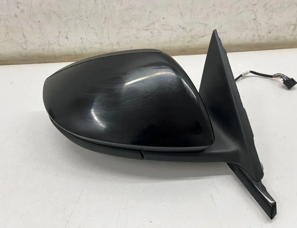 AUDI Right Side Wing Mirror 35104848