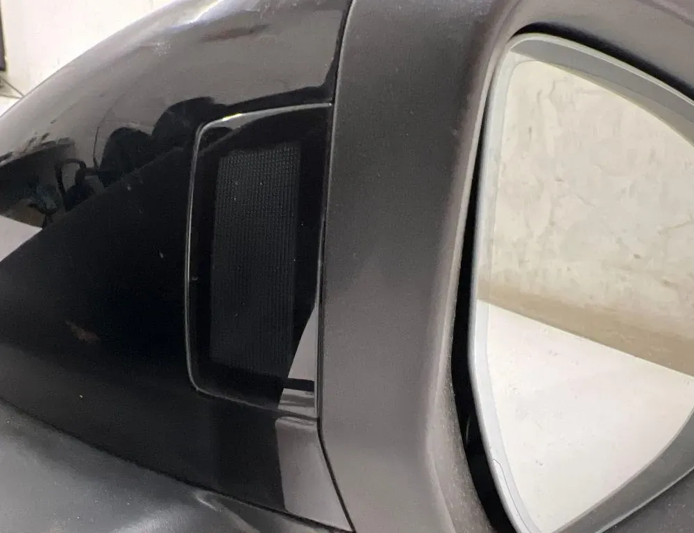 AUDI Right Side Wing Mirror 35104848