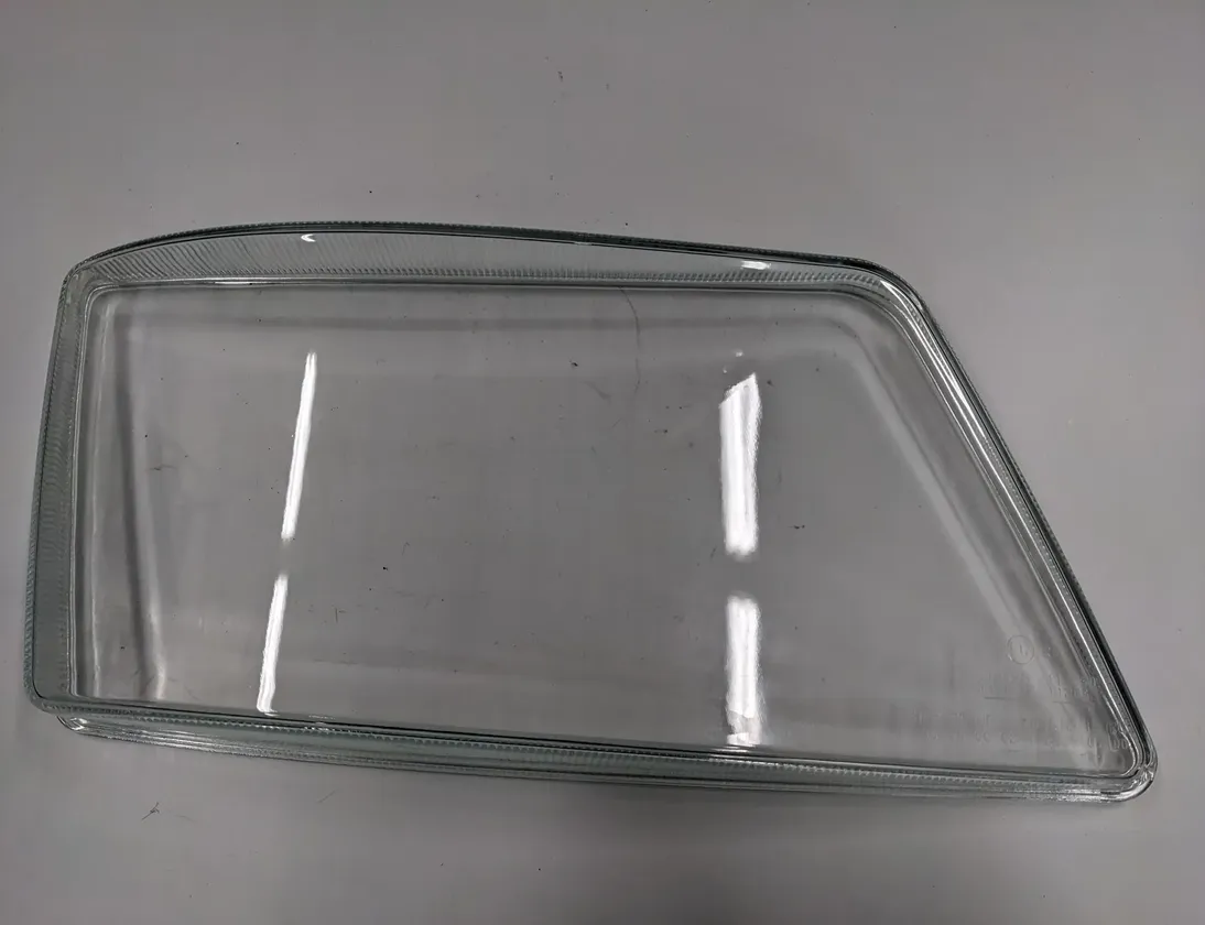 MAN TGX (2007-present) Przednia prawa szyba reflektorów 81251100084,2v5941116a,00000002112029,Ip1174 34061133