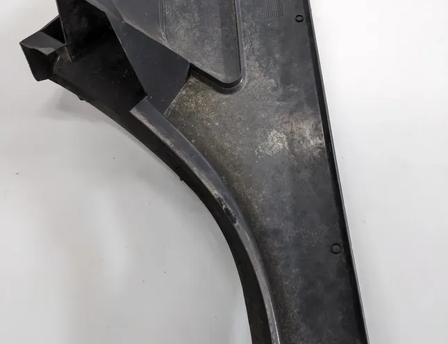 SCANIA P,G,R,T - series (2003-present) Plastik przedniego lewego błotnika 1364665,Ip1243 34936399