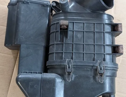 IVECO EuroCargo I-III (1991-2015) Skrzynka filtra powietrza 504108271 31656233