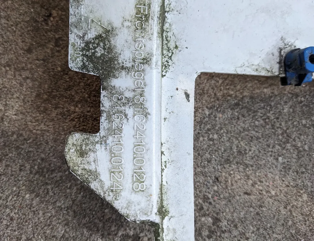 MAN TGL (2005-present) Listwa pionowa prawej szyby przedniej 81624100124,81624100128,Ip1099 33359929