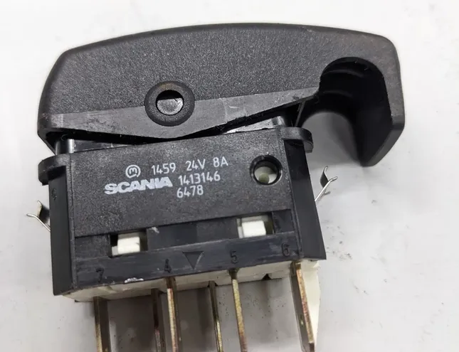 SCANIA 4 - series (1995-present) Przełącznik szyby przednich lewych drzwi 1413146,1368831,Ip1215 34257540