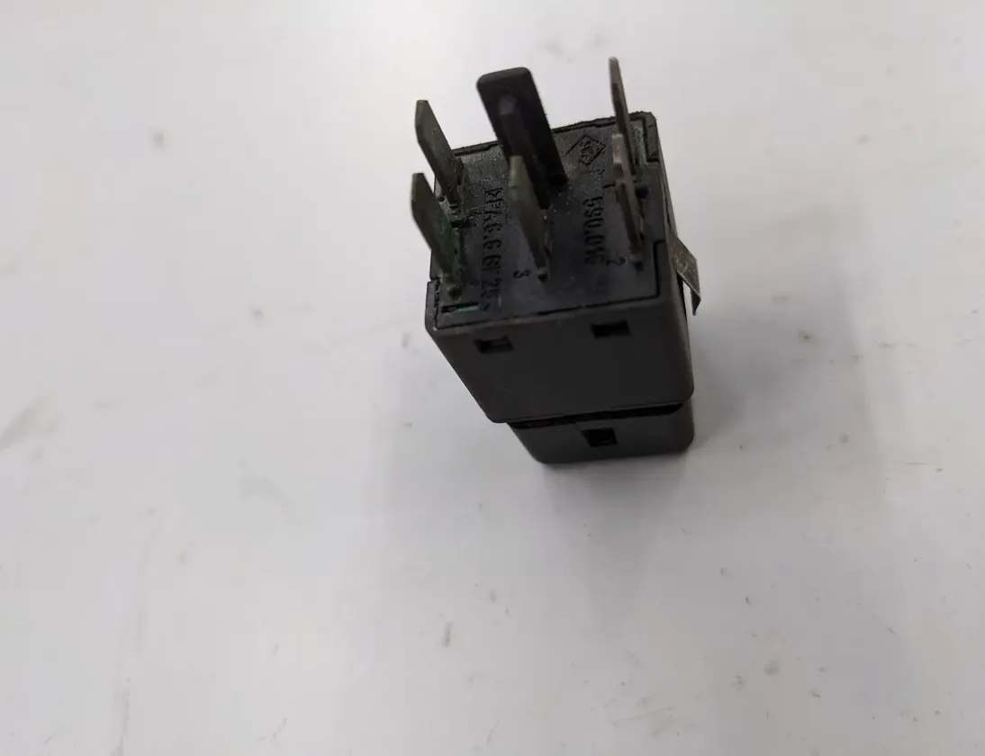 DAF XF 105 (2005-present) Przełącznik cyrkulacji powietrza 1435604,98293467 34963890