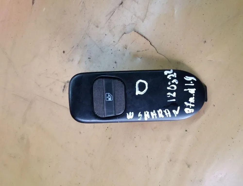 VOLKSWAGEN Sharan 1 generation (1995-2010) Rear Right Door Window Control Switch 32113360