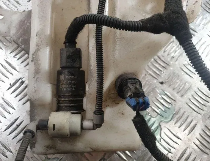 OPEL Insignia A (2008-2016) Zbiornik spryskiwacza okien 13227295,401140137 25720850