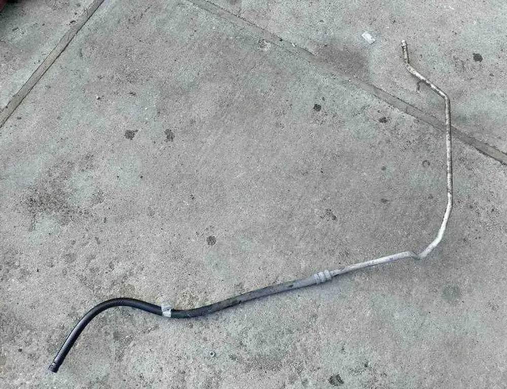 VOLVO V70 2 generation (2000-2008) Power Steering Hose Pipe 32530190