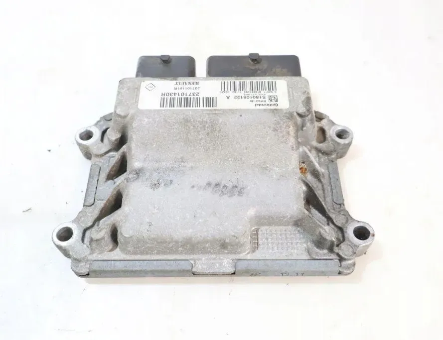 DACIA Logan 2 generation (2013-2020) Engine Control Unit ECU S180105122A 32894693