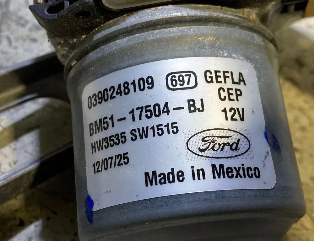 FORD Focus RS 3 generation (2016-2018) Silnik wycieraczek BM5117504BJ 35030385