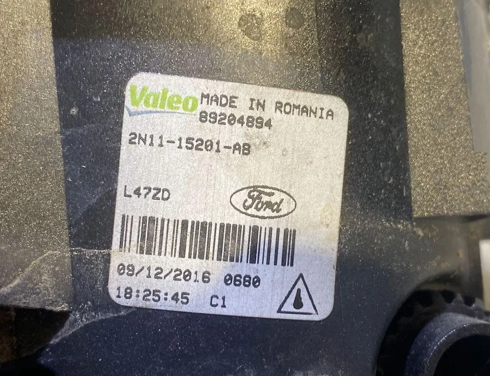 FORD Fiesta 7 generation (2017-2024) Front Right Fog Light 8200002469,93193892,4416799,3550063J04,93189278,3550062J01,3550063J01,89204894,3550063J04000,2N1115201AB,E422D 35043341