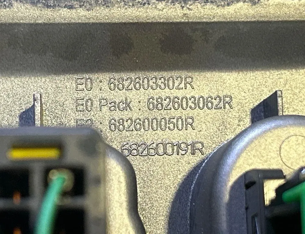 DACIA Duster 1 generation (2010-2017) Music Player Trim 682603302R,682600050R,682603062R 35035952