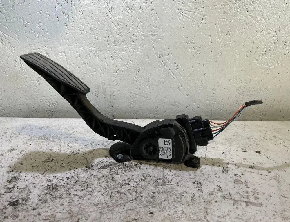 SUZUKI Grand Vitara 2 generation (2005-2014) Throttle Pedal 01122005,1590065J01 35041876