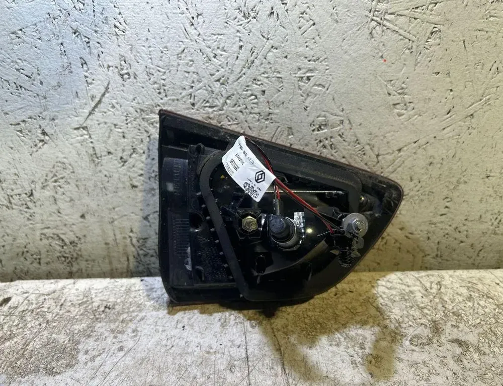 RENAULT Clio 4 generation (2012-2020) Right Side Tailgate Taillight 265502395R 35039942