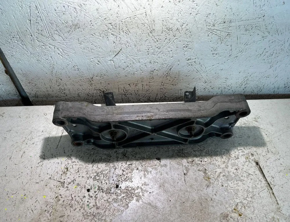 DODGE Challenger 3 generation (2008-2024) Gearbox Mount Bracket 35004805