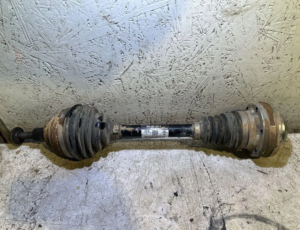 AUDI Q3 8U (2011-2020) Przedni lewy wał napędowy 5N0407761F 35023411