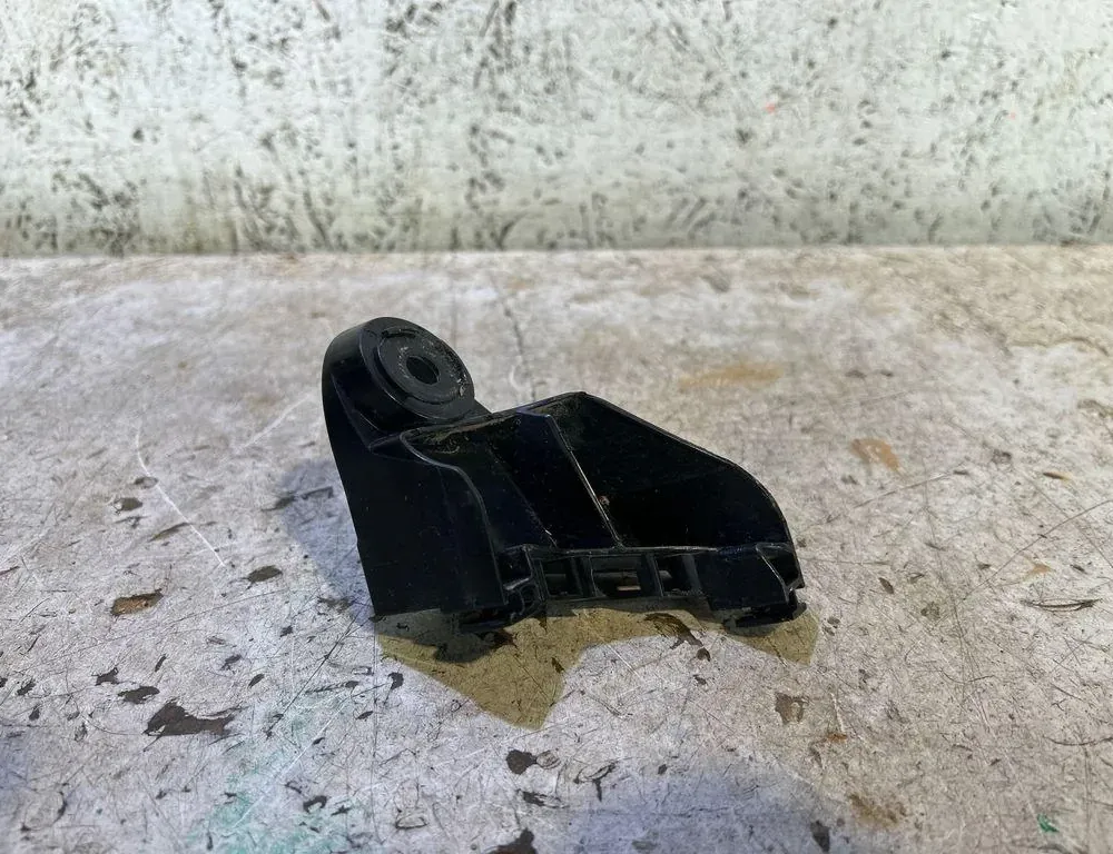 TOYOTA C-HR 1 generation (2016-2023) Wspornik tylnego prawego zderzaka 52562F4010 35024168