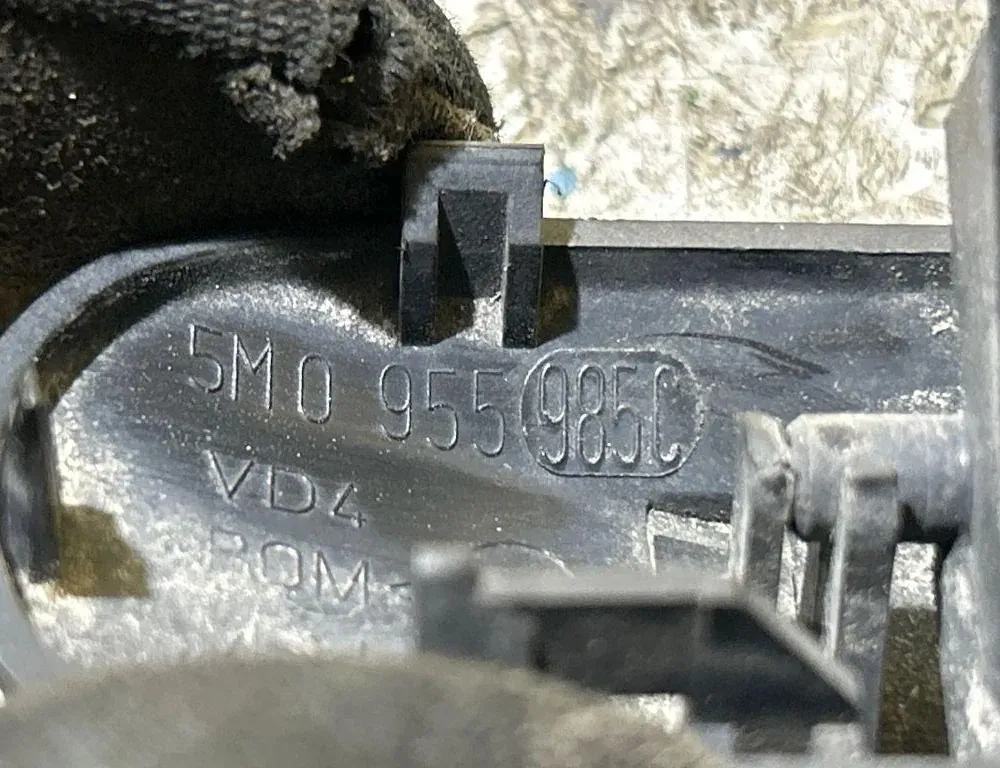 SKODA Fabia 3 generation (2014-2021) Dysza do szyby przedniej 5M0955985C,5M0955986C9B9 35040738