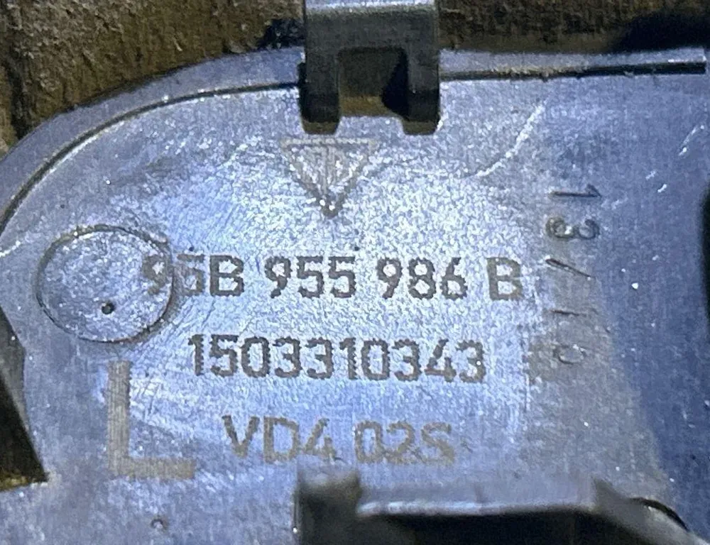 PORSCHE Macan 1 generation (2013-2023) Dysza do szyby przedniej 5PB955986B 35027700