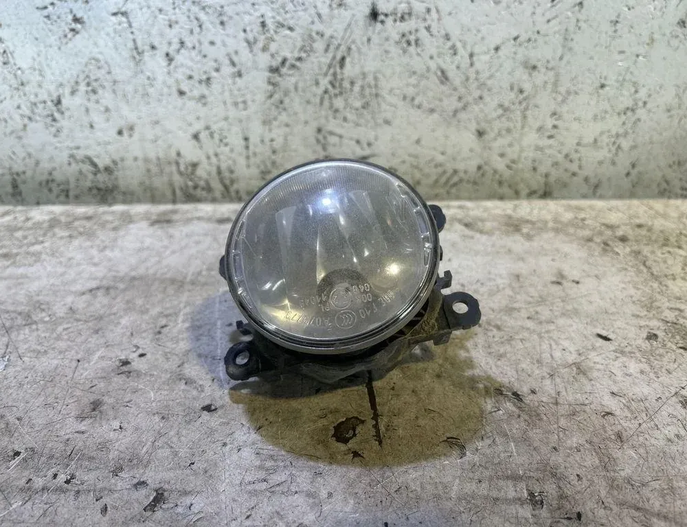 DACIA Sandero 2 generation (2013-2020) Przednie prawe światło przeciwmgielne 261500097R,17122013,89208691 35030857
