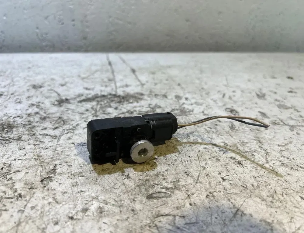 DACIA Duster 1 generation (2010-2017) Front Left Impact Sensor 5925A3,8200385078,180211 35038504