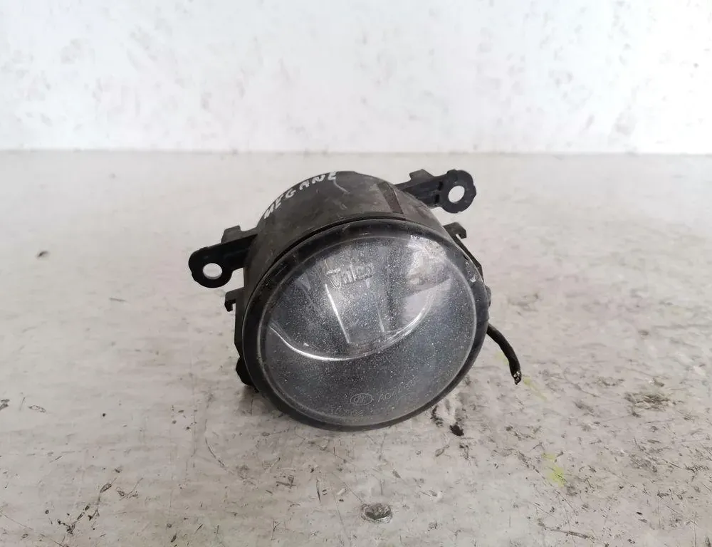 RENAULT Megane 3 generation (2008-2020) Front Right Fog Light 8200074008,89202503 35044187