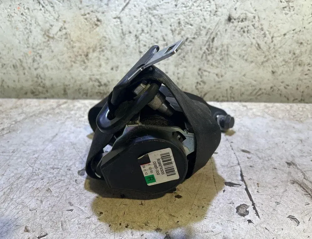 DACIA Duster 1 generation (2010-2017) Front Right Seatbelt 008R000,0350,291112,609979300 35032261