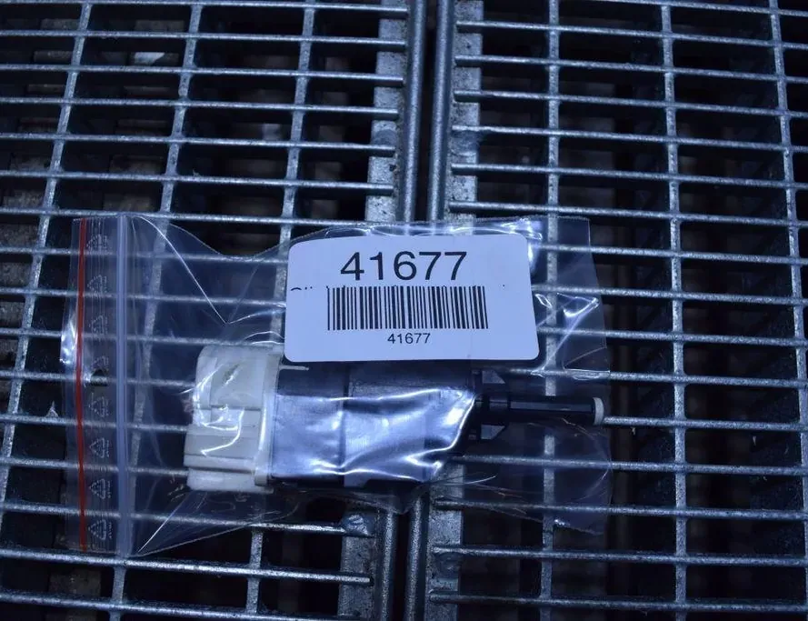 RENAULT Clio 4 generation (2012-2020) Brake Pedal Sensor 253206170R 33221290