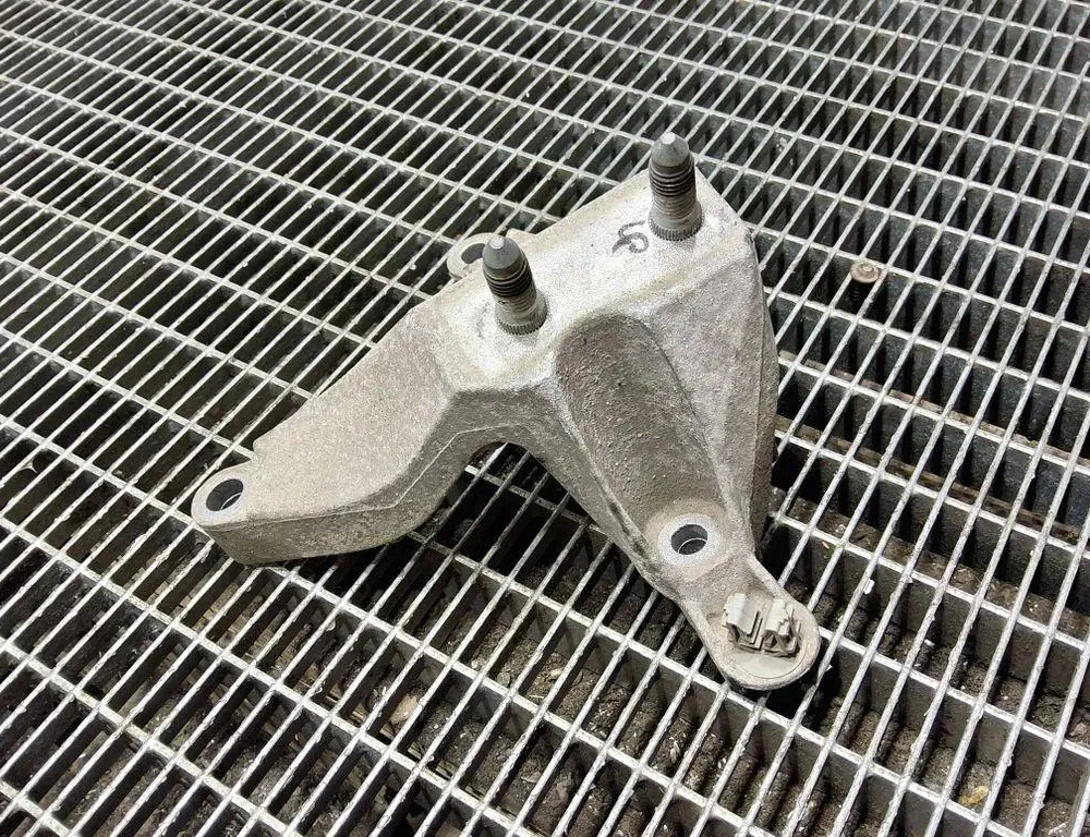 DACIA Sandero 2 generation (2013-2020) Gearbox Mount Bracket 112531966R 33401569