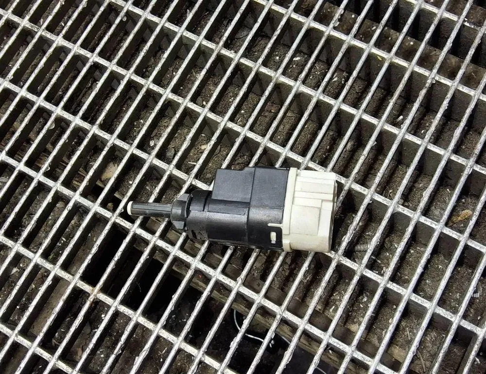 RENAULT Captur 1 generation (2013-2019) Brake Pedal Sensor 253206170R 33401677
