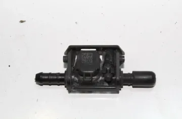 MERCEDES-BENZ C-Class W205/S205/C205 (2014-2023) Dysza do szyby przedniej 34917447