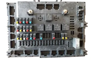 MERCEDES-BENZ ACTROS MP4 (2011-present) Skrzynka bezpiecznikowa A0014467658/001,A0014467658,A2C90303002,SINGLE-SAM,A0014467658,0014467658,A0014467658/001 31202972