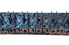 MERCEDES-BENZ ACTROS MP4 (2011-present) Głowica cylindrów silnika A4710105020,A4710105020,4710105020,A4710105720,A4710105720,4710105720,A4710107620,A4710107620,4710107620,A4710500926,A4710500926,4710500926,A4710500527,A4710500527,4710500527 33935299